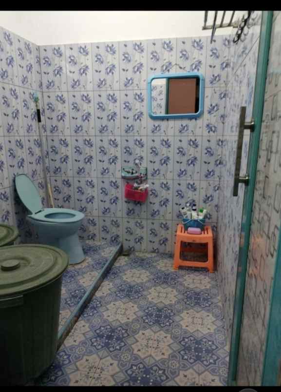 dijual rumah warung ayu