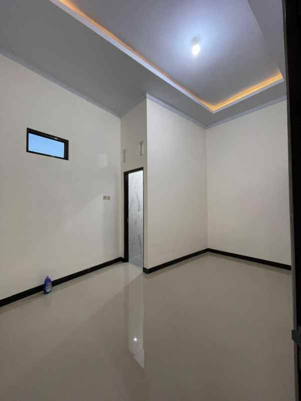dijual rumah wedomartani ngemplak