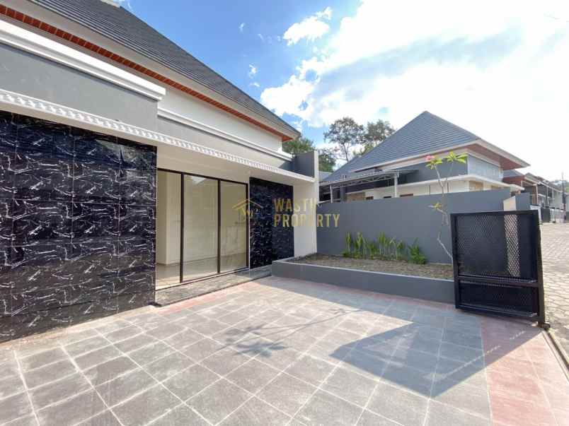 dijual rumah widodomartani