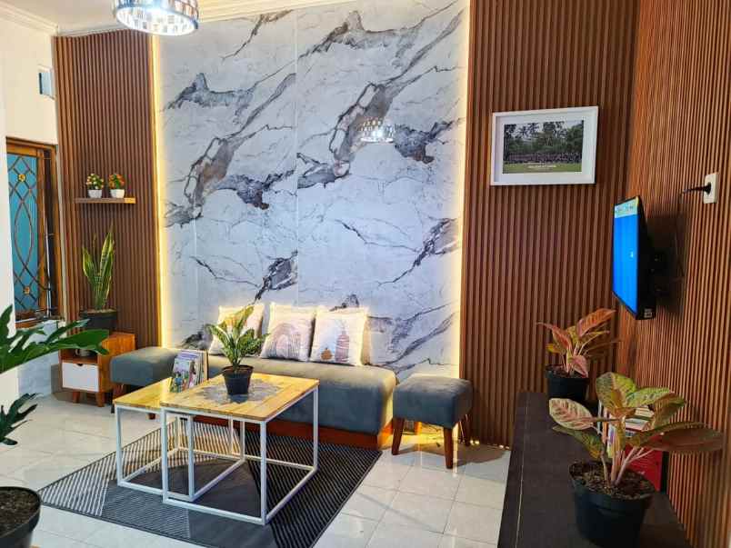 dijual rumah wirokerten