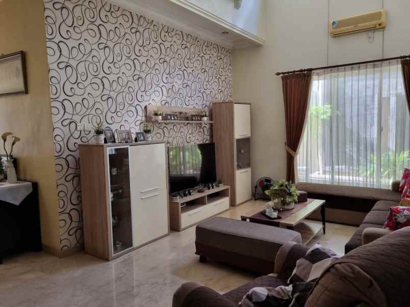 dijual rumah wisata bukit mas