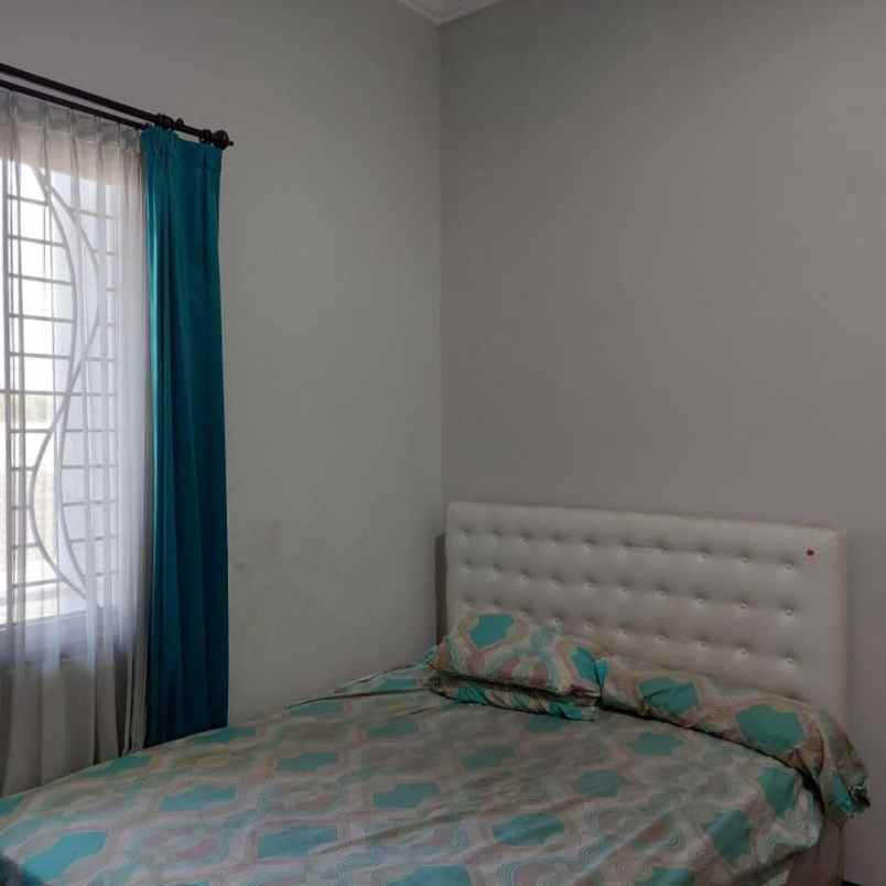 dijual rumah wisma kedung asem