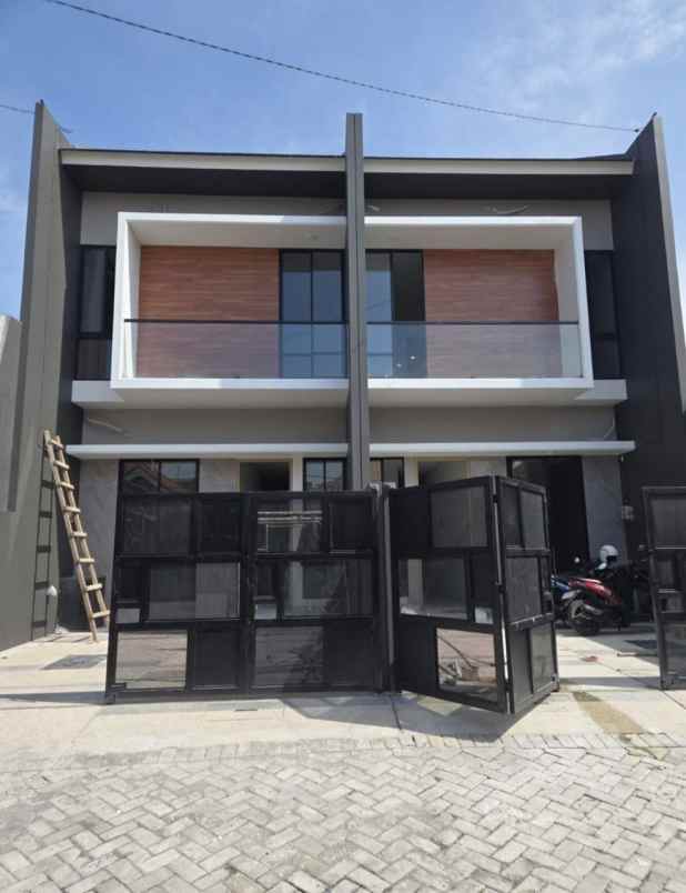 dijual rumah wisma mukti