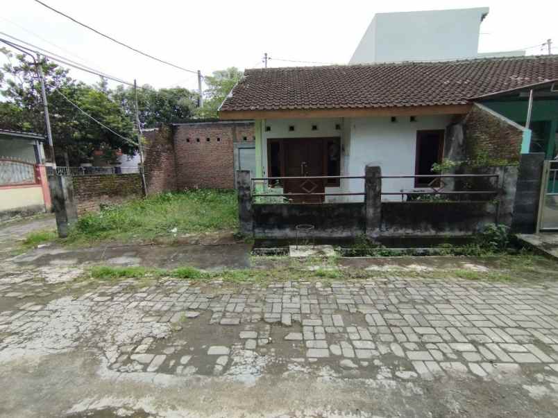 dijual rumah wonorejo gondangrejo