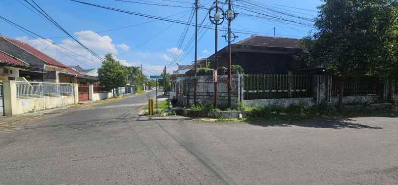 dijual tanah bunga bunga