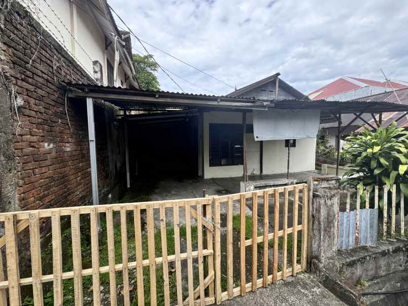 dijual tanah dan rumah