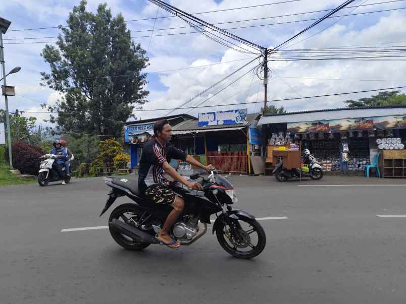 dijual tanah jalan abdul gani atas