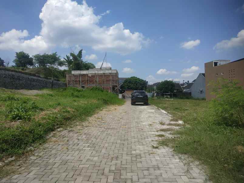 dijual tanah jl candi gebang