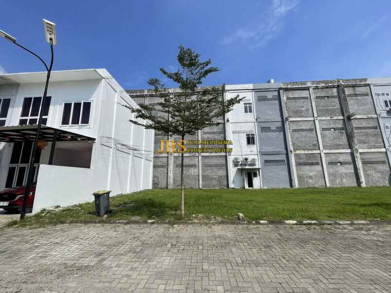 dijual tanah komplek graha metropolitan