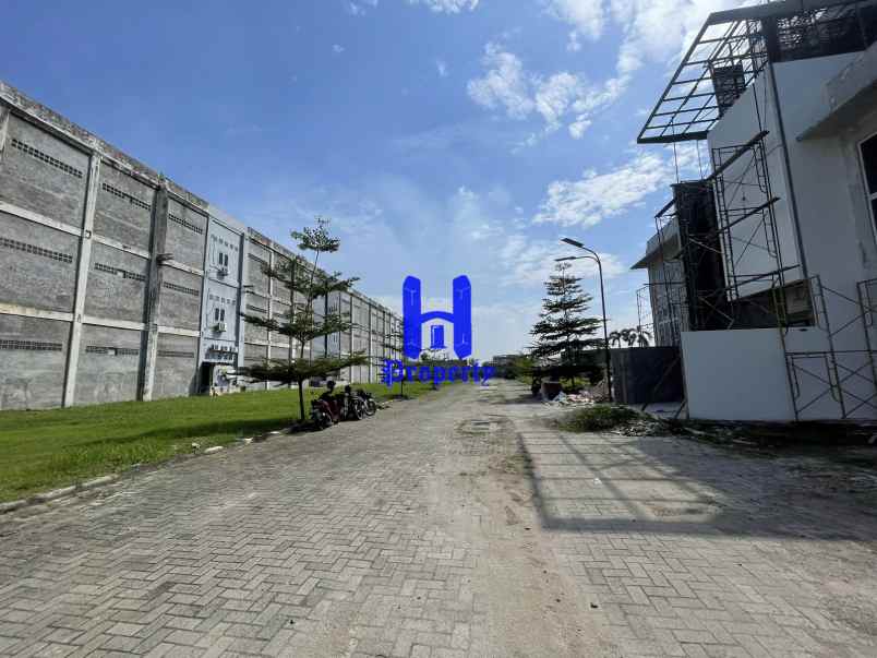 dijual tanah komplek graha metropolitan