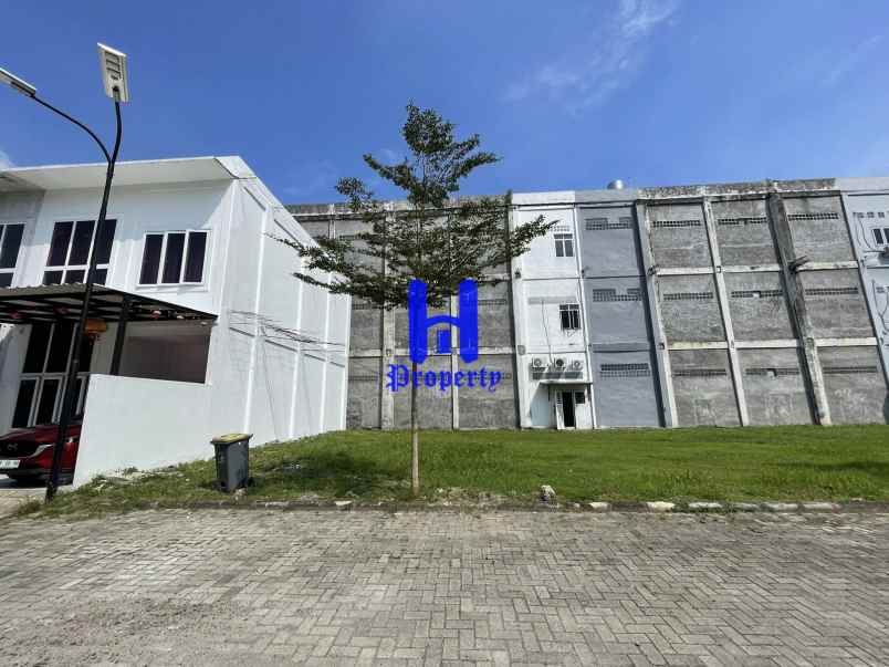 dijual tanah komplek graha metropolitan