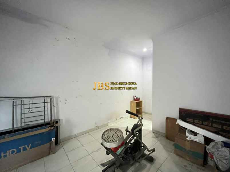 dijual villa komplek jemadi mas jalan