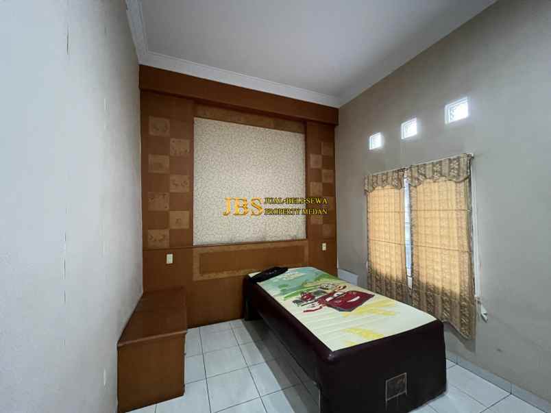 dijual villa komplek jemadi mas jalan