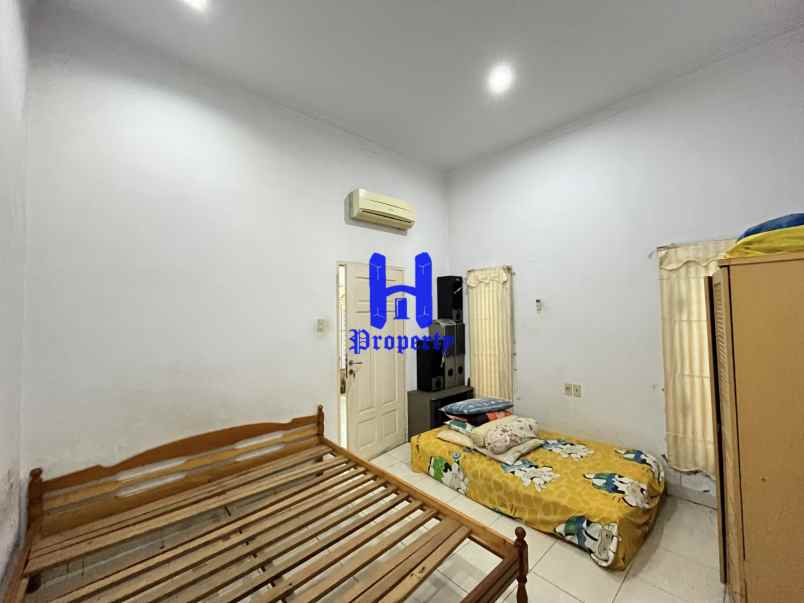 dijual villa komplek jemadi mas jalan