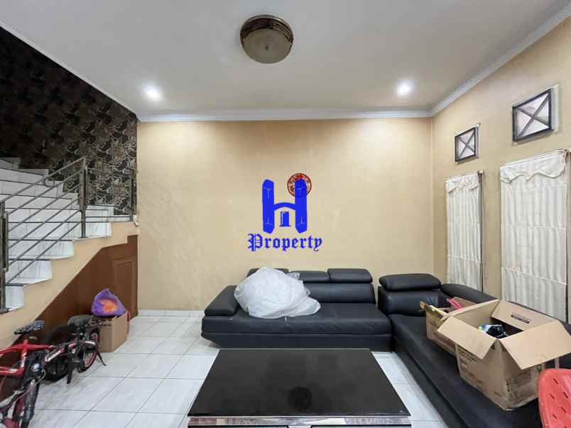 dijual villa komplek jemadi mas jalan