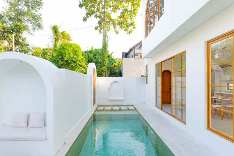 dijual villa lantai 2 lokasi cepaka munggu