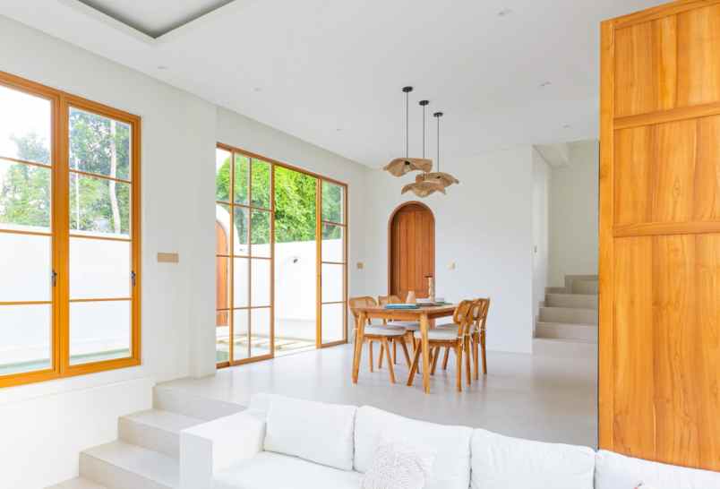 dijual villa lantai 2 lokasi cepaka munggu