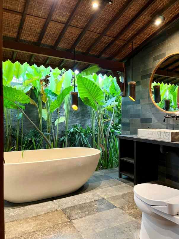 dijual villa ubud bali shm full furnished