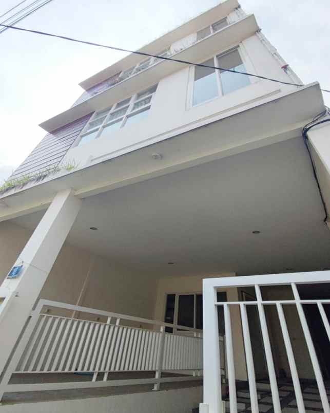 disewakan kost jl kedung tarukan vi no 18