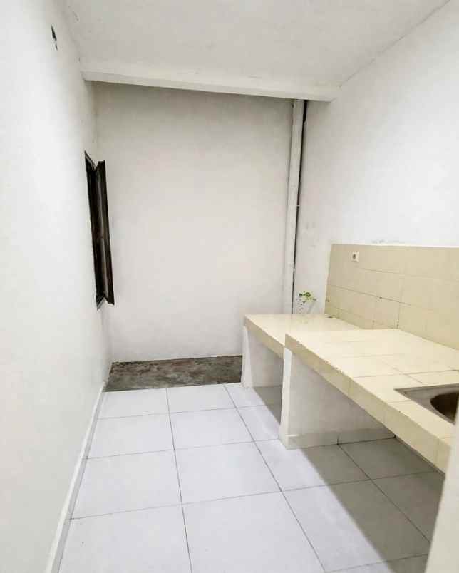 disewakan kost jl raya jagakarsa no 1a rt