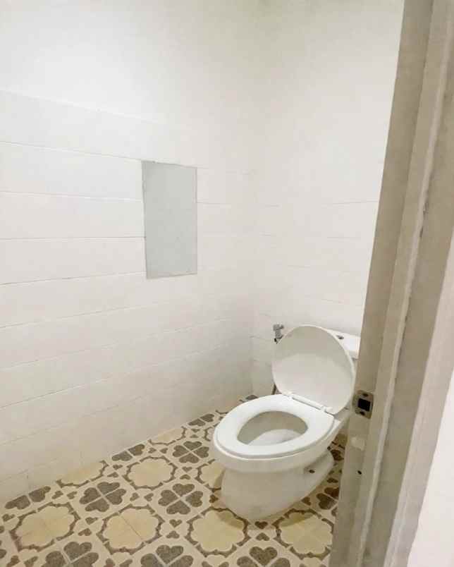 disewakan kost jl raya jagakarsa no 1a rt