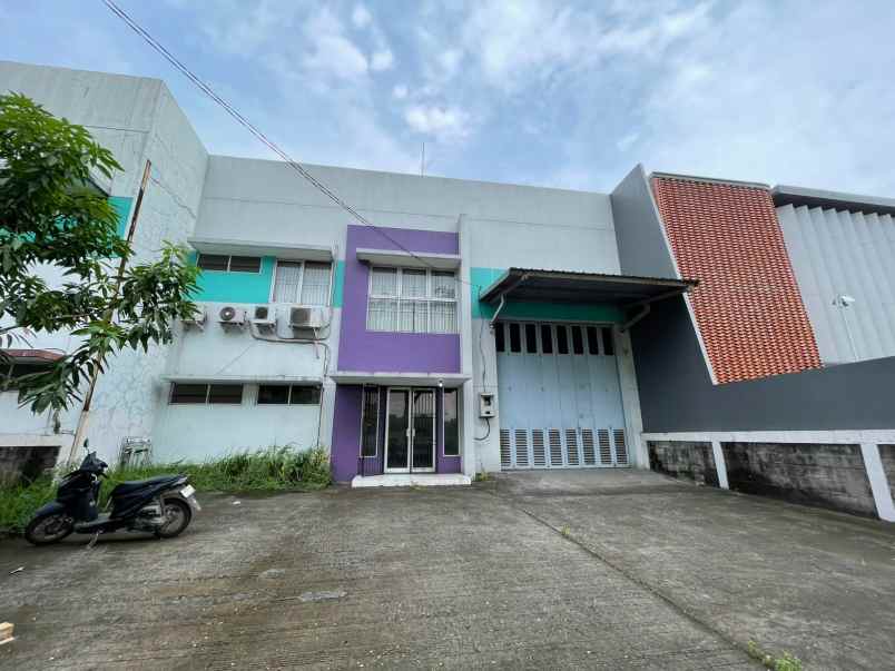 disewakan ruko gudang kantor delta silicon lippo cikarang