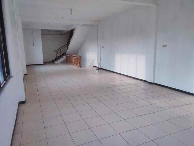 disewakan ruko gudang kantor fira 51