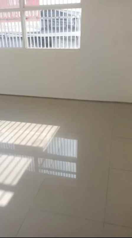 disewakan ruko gudang kantor jl klakah rejo kandangan