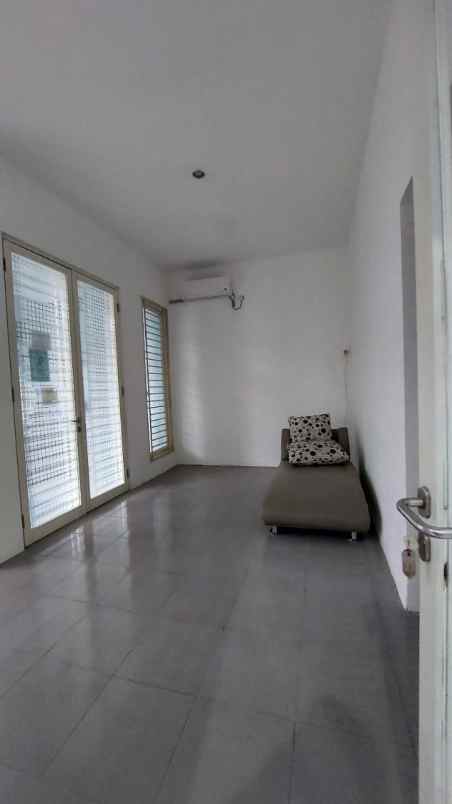 disewakan ruko gudang kantor kedung cowek