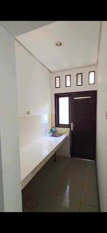 disewakan rumah area jalan mahendradata