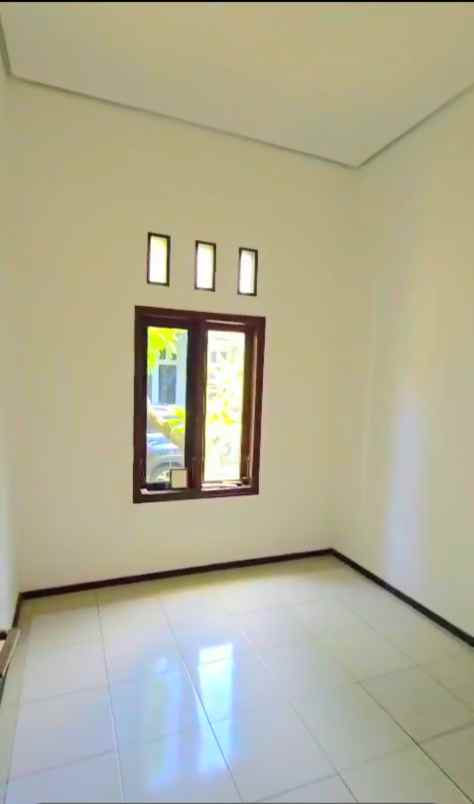 disewakan rumah area jalan mahendradata