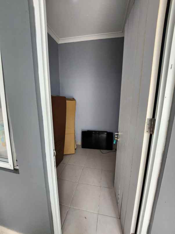 disewakan rumah bagus di cheryville grand bekasi