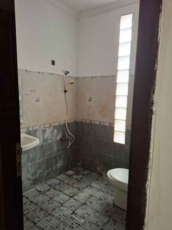 disewakan rumah boulevard hijau