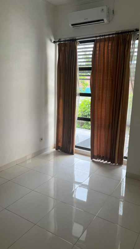 disewakan rumah di area favorit discovery bintaro