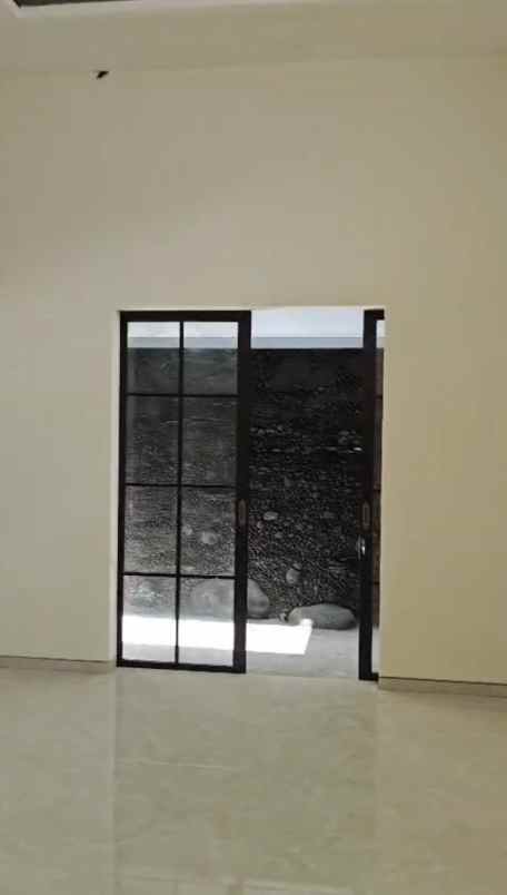 disewakan rumah di ngagel jaya tengah