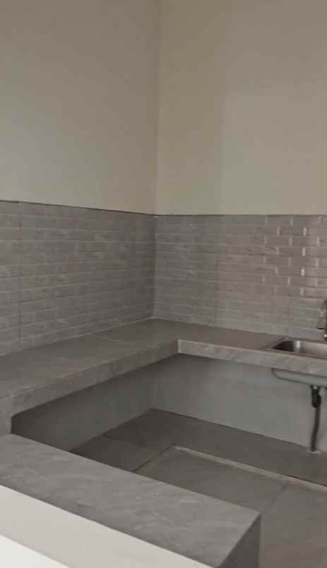 disewakan rumah di ngagel jaya tengah