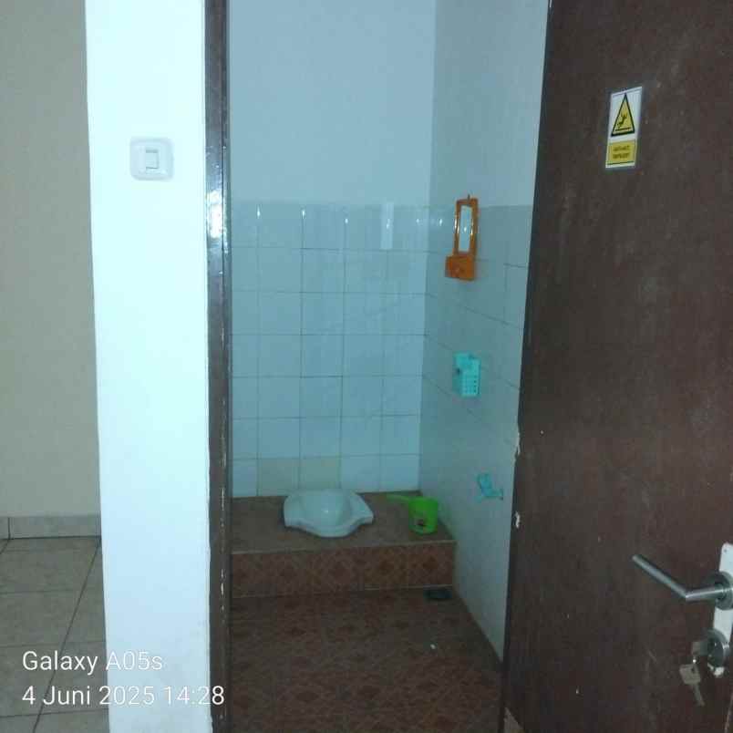 disewakan rumah harapan indah cluster