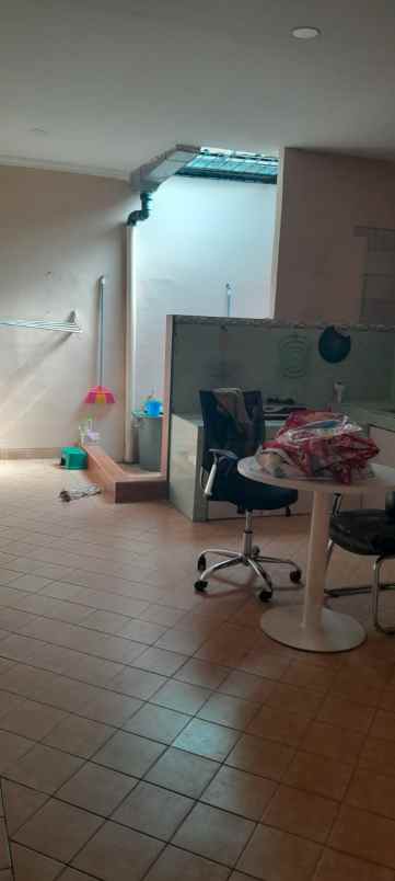 disewakan rumah jl cemara hijau meadow