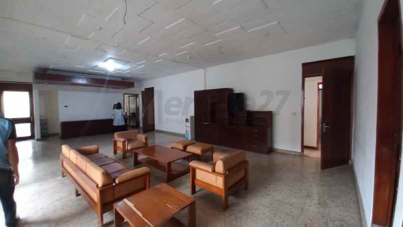 disewakan rumah karang setra