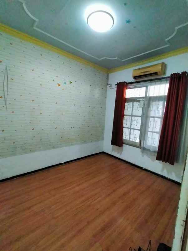 disewakan rumah klampis