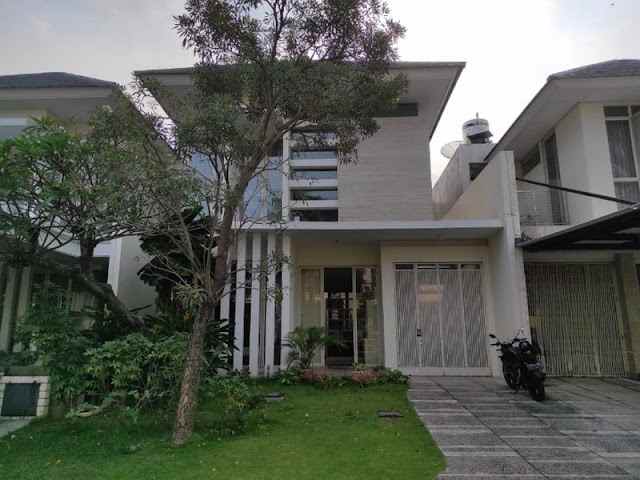 disewakan rumah pakuwon indah the mansion