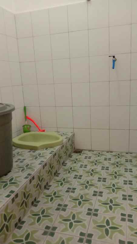 disewakan rumah perum teluk akses jalan utama