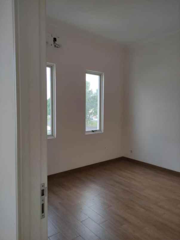 disewakan rumah suvarna sutera cluster chiara