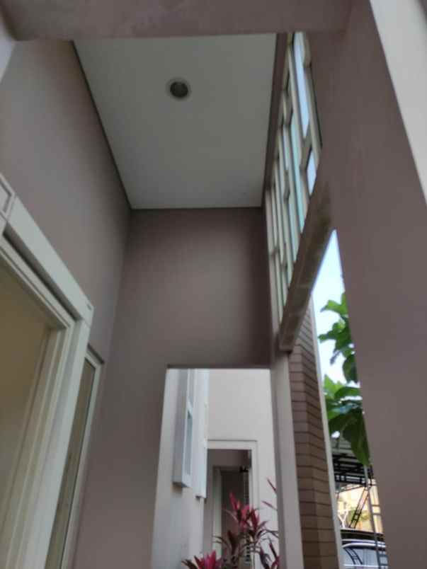 disewakan rumah suvarna sutera cluster chiara