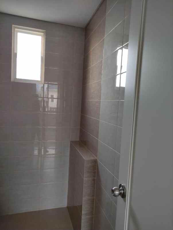 disewakan rumah suvarna sutera cluster chiara