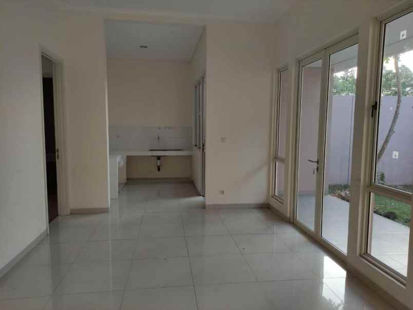 disewakan rumah suvarna sutera cluster chiara