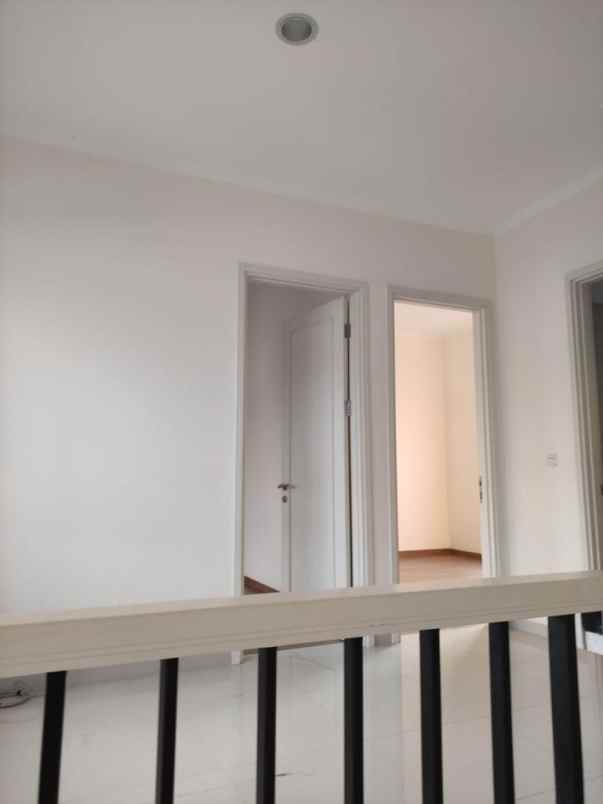 disewakan rumah suvarna sutera cluster chiara