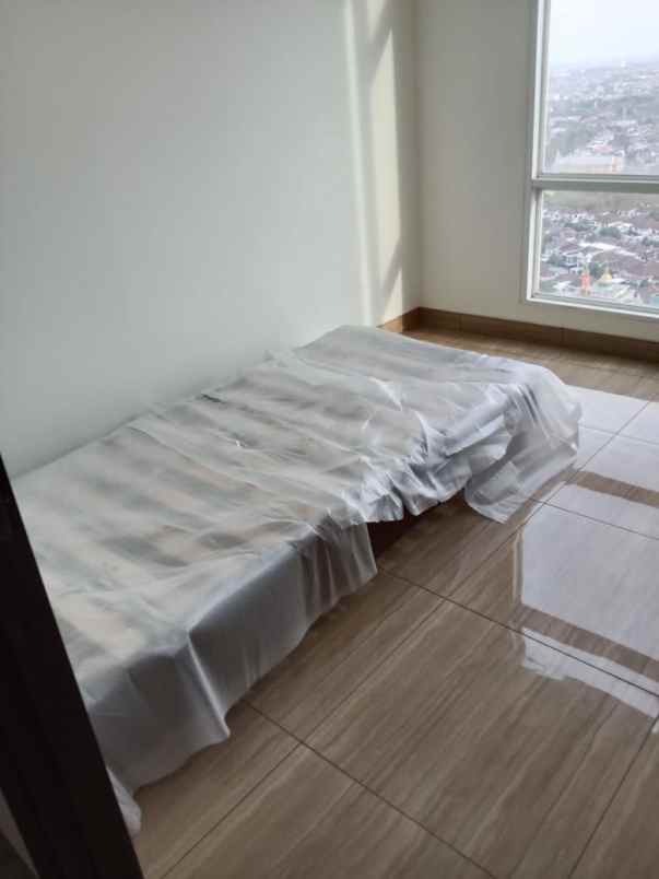 disewakan unit furnish apartemen grand sungkono lagoon
