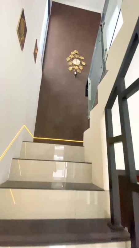 harmoni kutisari selatan surabaya