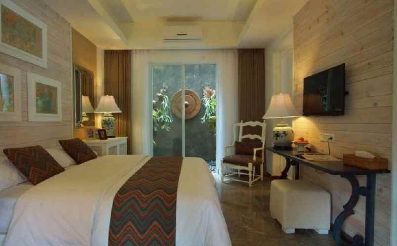 hotel 3 lantai di seminyak bali